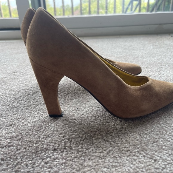 Jean-Claude Jitrois suede heels in great shape. Minimal use - Picture 5 of 7